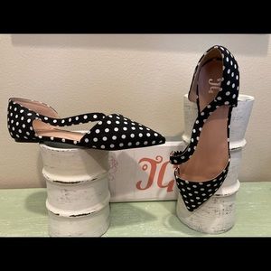 NIB JG Journee Black & White Polka Dot Flats